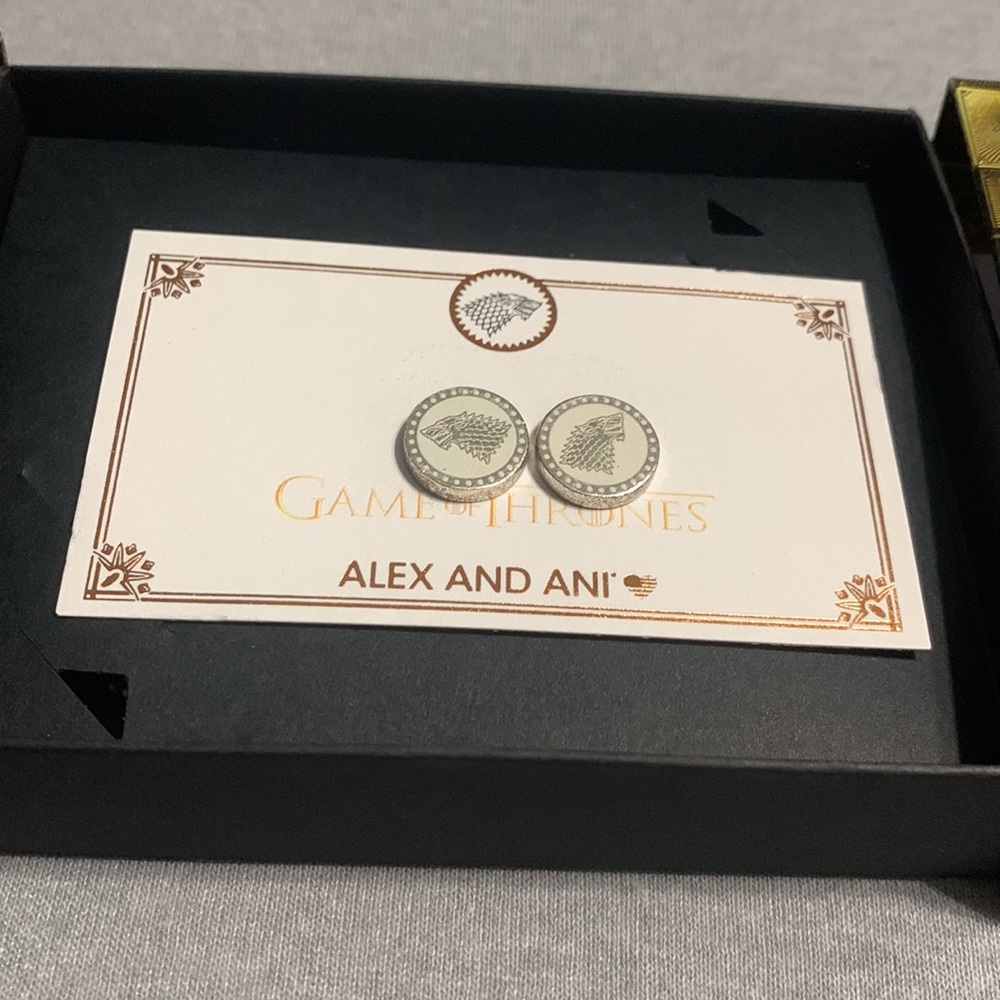 NEW NEVER BEEN WORN Alex and Ani Game of Thrones earrings
